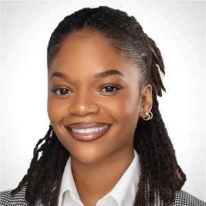 Headshot of De'ja Stokes